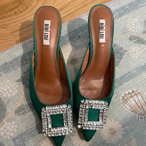 Green size 8 jeweled satin Bibi Lou Kitten Heels